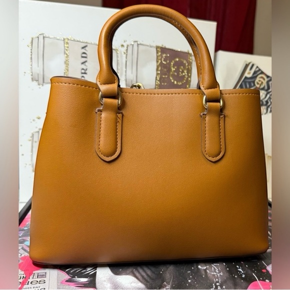 *NWT*  Nanette Lepore Valle Camel Convertible Satchel and crossbody Bag - Picture 4 of 10